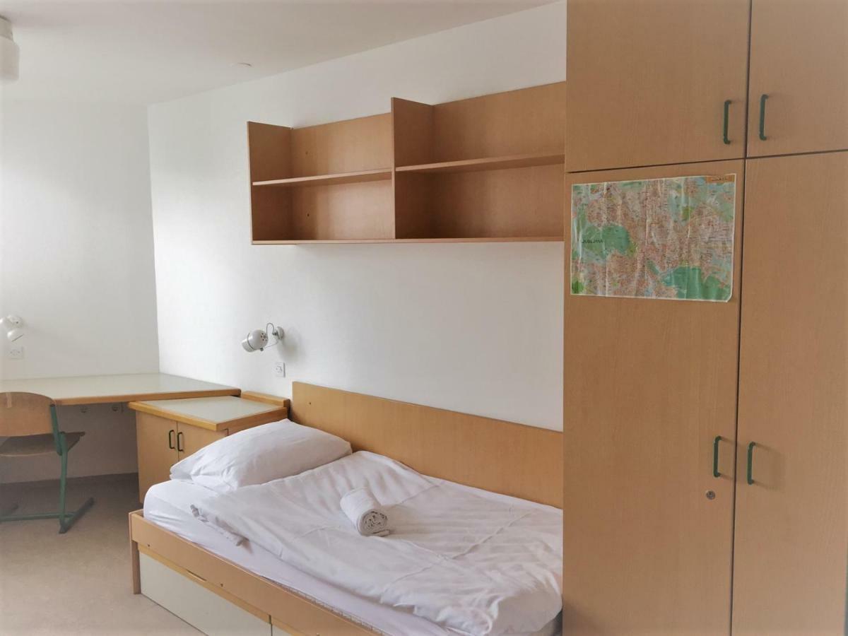 Summer Residence Hostel Ljubljana Eksteriør bilde